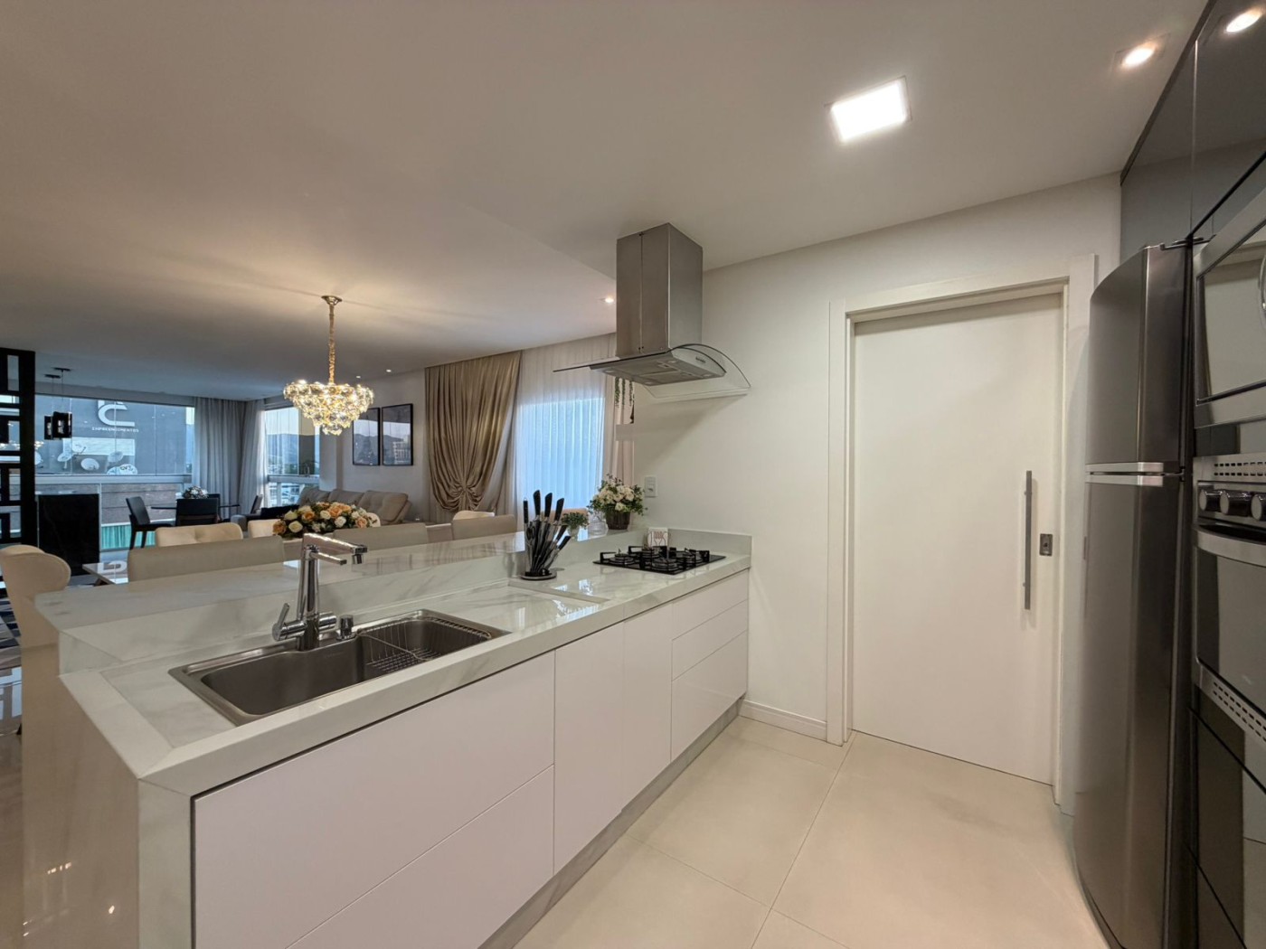 Apartamento para Venda em Indaial, Nações, 3 dormitórios, 3 suítes, 4 banheiros, 2 vagas — foto 7